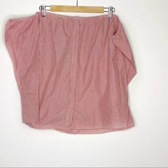 NEW Walter Baker Blouse Size Small Red MSRP $138 Women’s Off The Shoulder - Picture 3 of 8